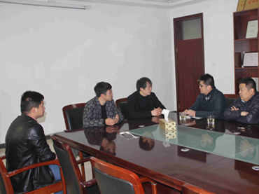 热烈欢迎国外及国内十余批客户来公司考察！